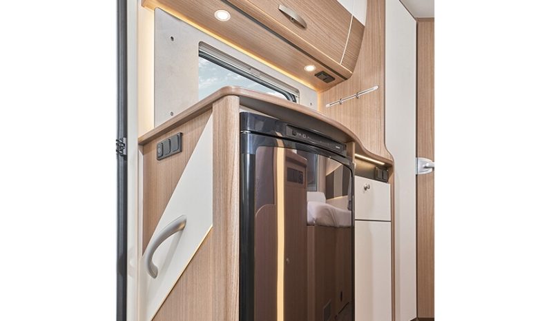 Carado T 135 lakóautó – francia stílusú hátsóággyal full