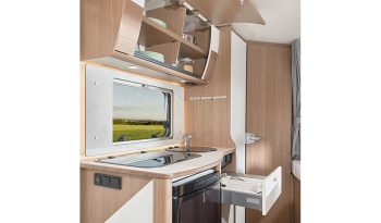 Carado T 135 lakóautó – francia stílusú hátsóággyal full