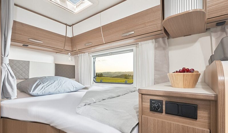 Carado T 135 lakóautó – francia stílusú hátsóággyal full